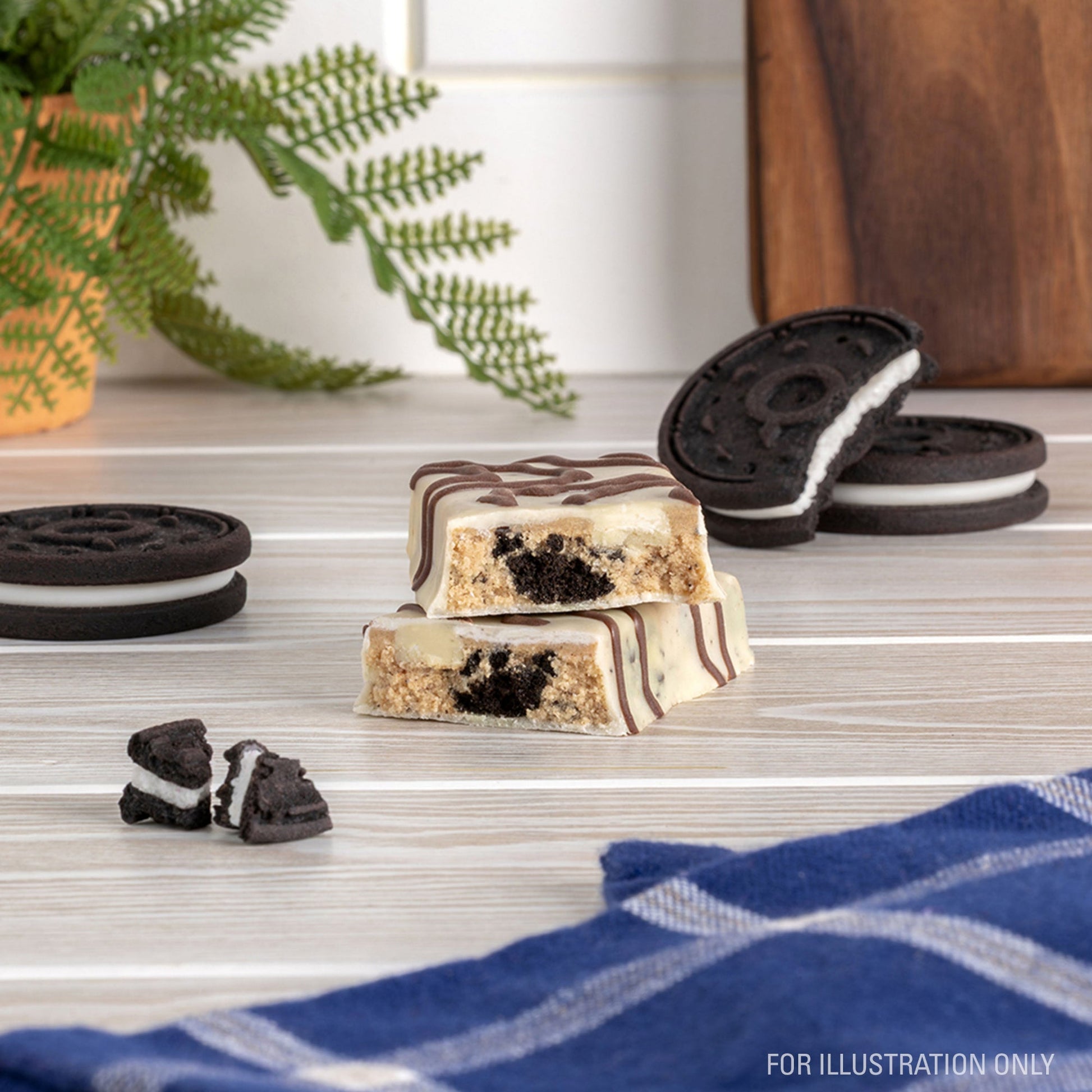 dipped-cookies-and-cream-protein-bars-y8 15807_QN_USA_ProteinBar_CAC_InterimAssetUpdate_Digital-Dipped-ProductCarouselSet_Tabletop1.jpg